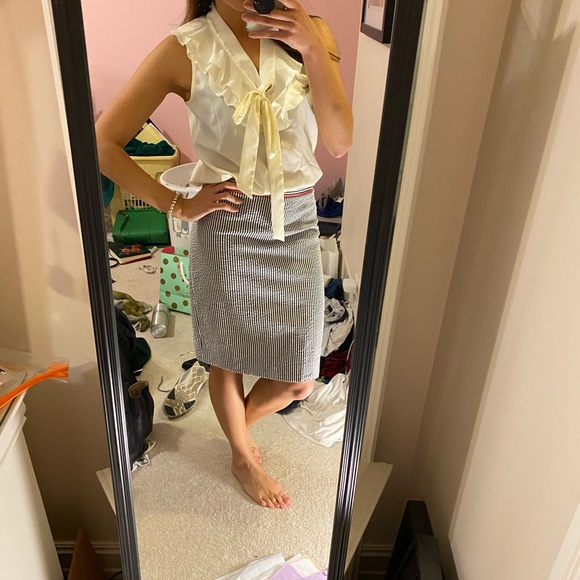 Seer Sucker Pencil Skirt - Picture 6 of 12